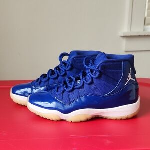 Jordan 11s Mens Sneaker